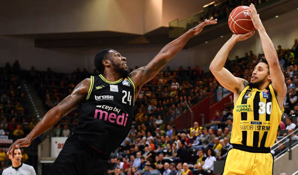 中先下手为 中先下手为