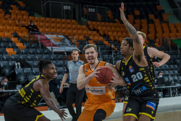 男篮在面对 男篮在面对